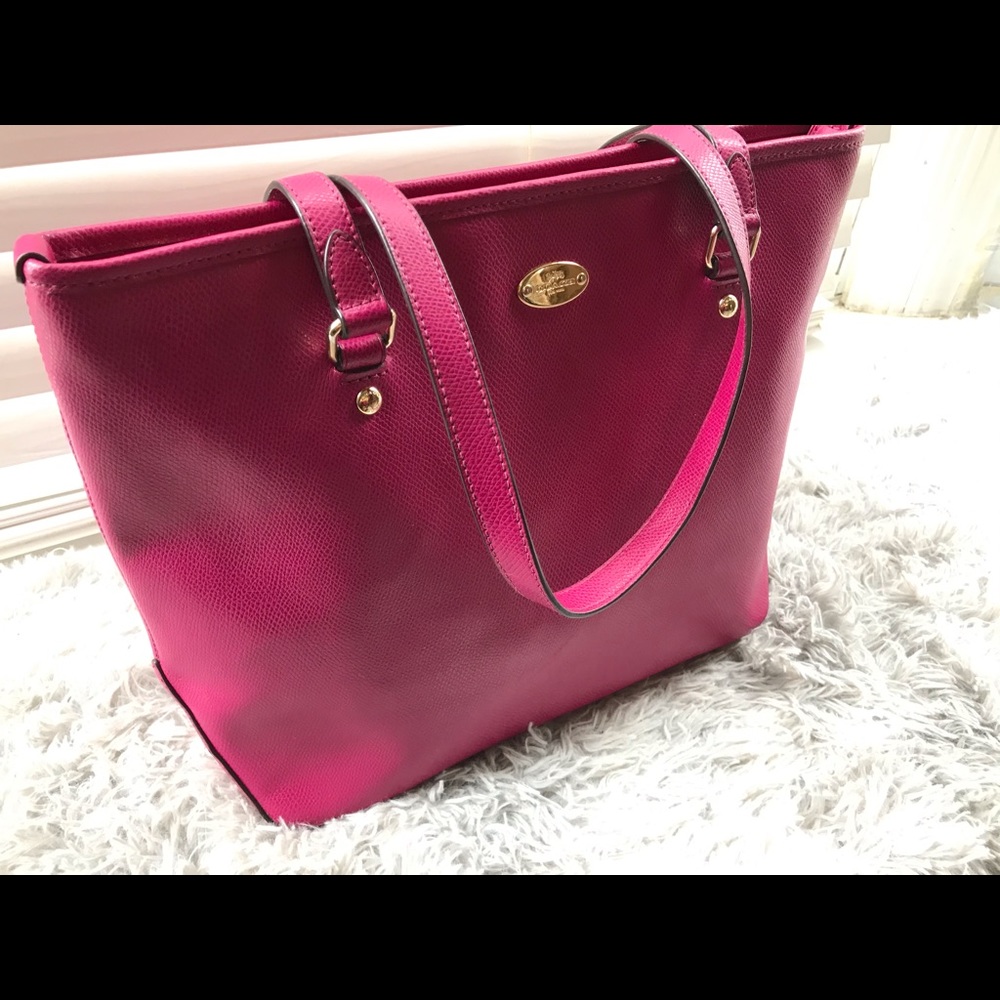 HOT PINK COACH PURSE